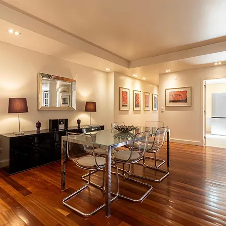 Chiado Deluxe Design 3 Bedroom *