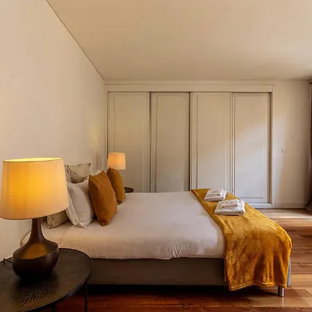 Chiado Deluxe Design 3 Bedroom * Lissabon
