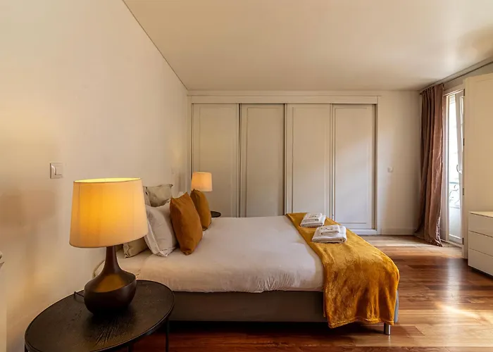 Chiado Deluxe Design 3 Bedroom * Lissabon