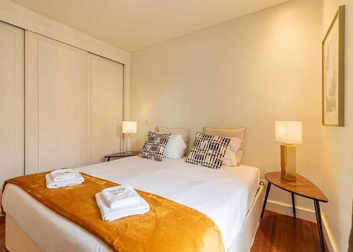 Chiado Deluxe Design 3 Bedroom * Lissabon