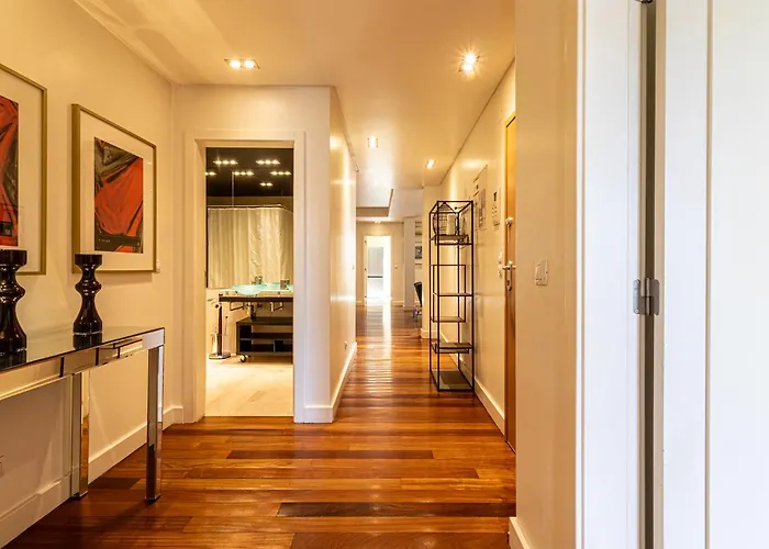 Apartment Chiado Deluxe Design 3 Bedroom Lissabon